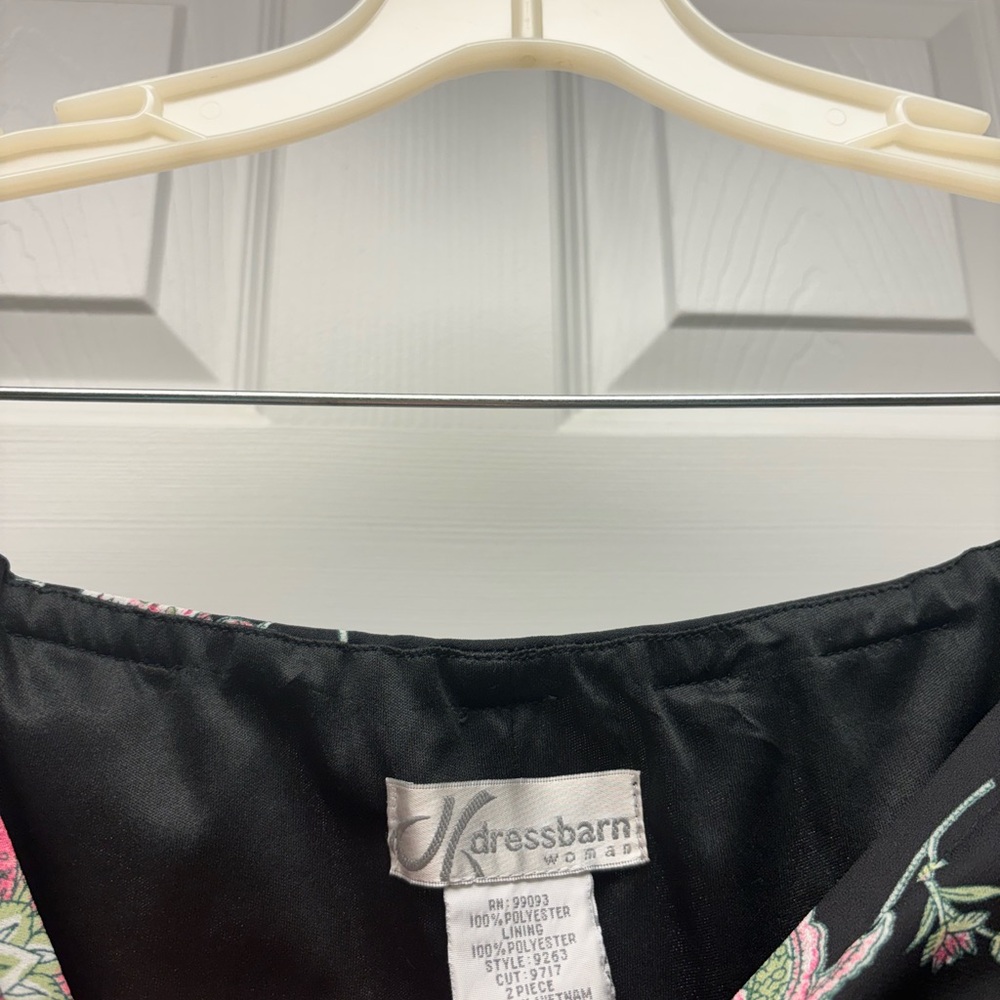 Dressbarn Woman Black Floral Midi Skirt – Size 16W - Picture 5 of 15